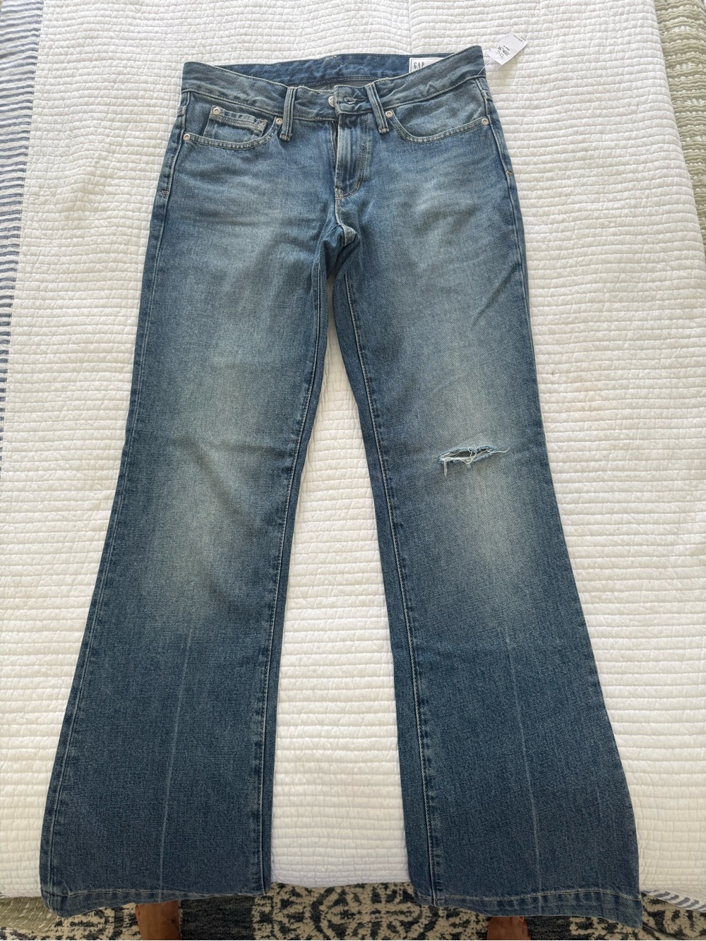 GAP Low Rise Long and Lean Jeans Size 26 reg